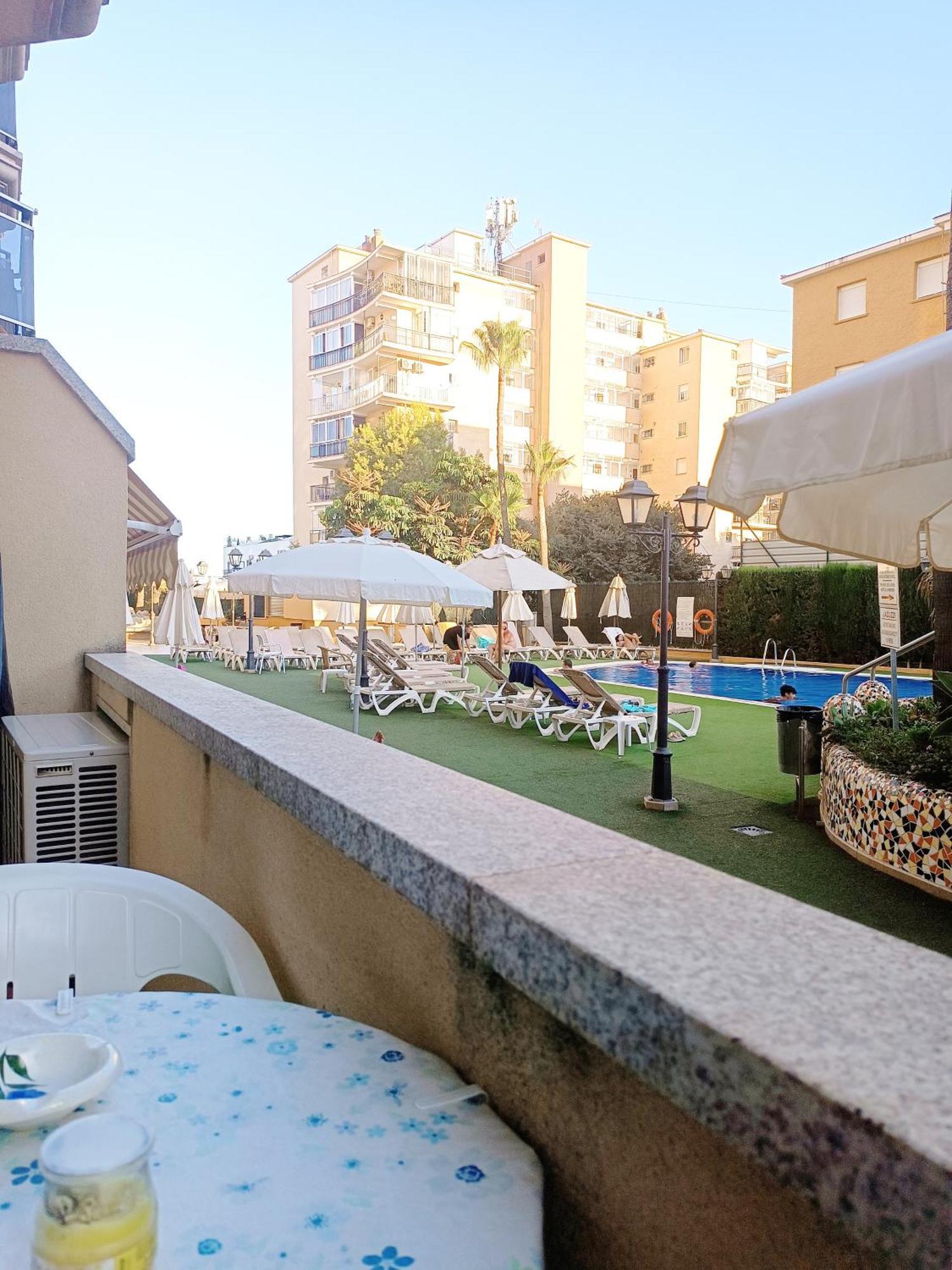 Fuengirola Apartamento Vacacional Mediterraneo Real Bagian luar foto